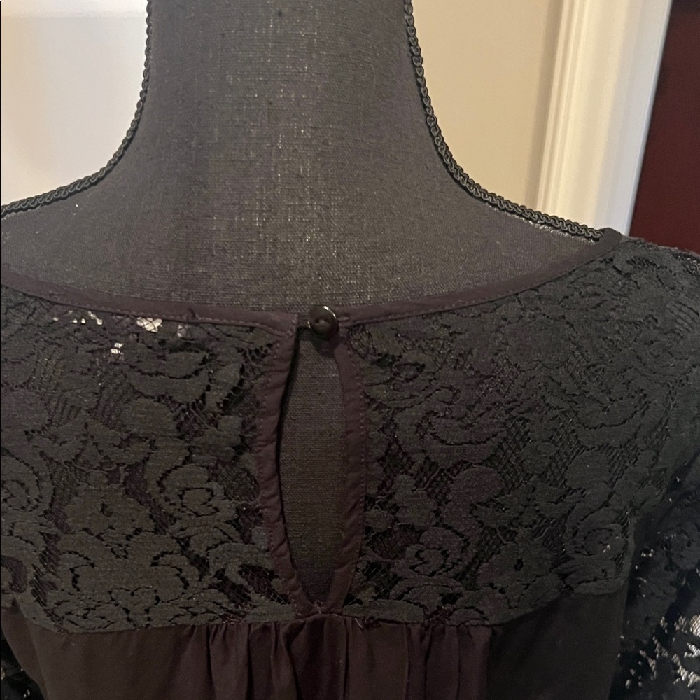 Staccato Black Lace Blouse - Picture 9 of 11